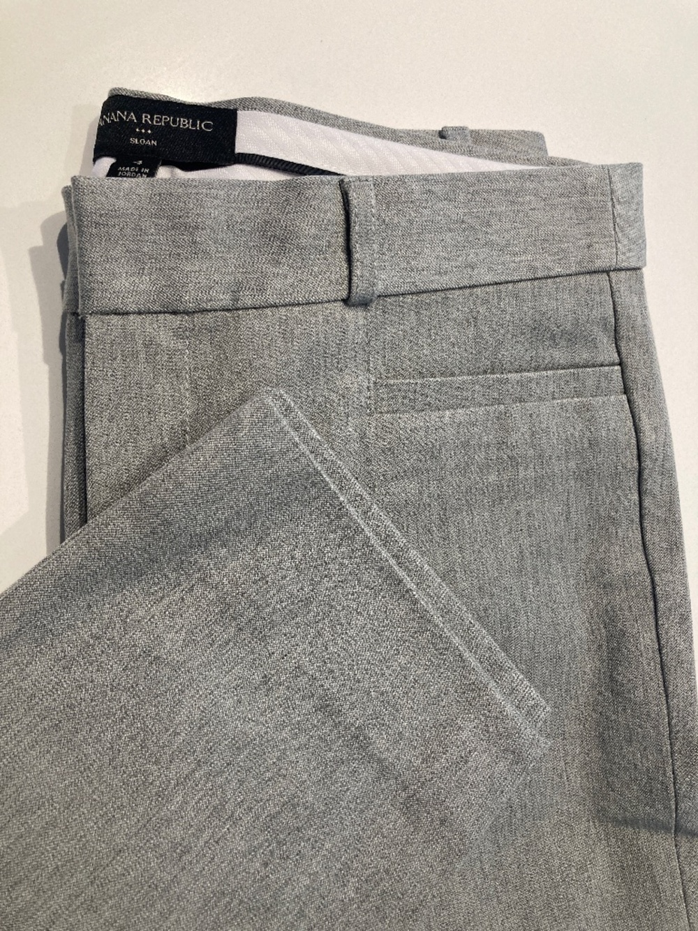 NWOT Banana Republic Size 4 Sloan dress pants